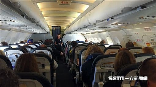 搭飛機最佳飲料 一票空服員推「它」:抗時差又防頭痛(新聞配圖)