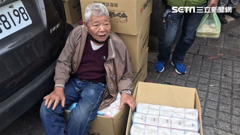 慈善家「刈包吉」傳新冠病逝!享壽86歲 昔自掏腰包辦千桌街友宴成絕響(新聞配圖)