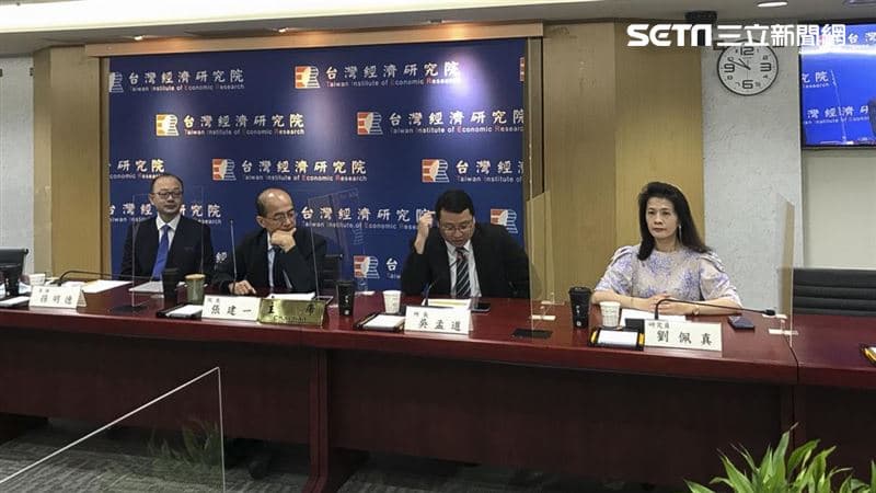 台經院:製造業產業景氣分歧 8月下降1.36分(新聞配圖)