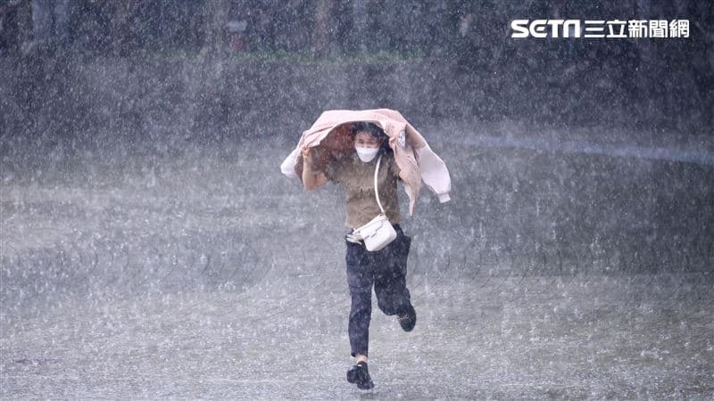 大台北、宜蘭準備變天!鄭明典預告「明顯變涼」 午後雨彈再開炸(新聞配圖)