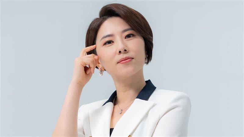 尷尬了!蔣萬安轟沈伯洋戒毒主張 美女主播翻立院公報反擊:提案人是你(新聞配圖)