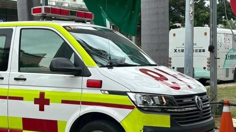 快訊/台中驚傳墜落!60多歲男「倒臥大樓採光罩」當場死亡(新聞配圖)
