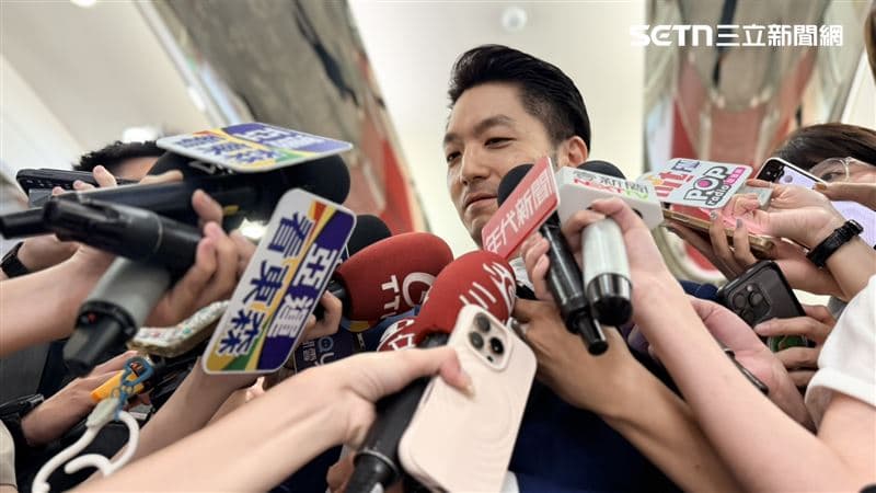 蔣萬安美業餐會喊「妻包辦小孩剪髮」！美髮師怒：等於說我們專業不重要（新聞配圖）