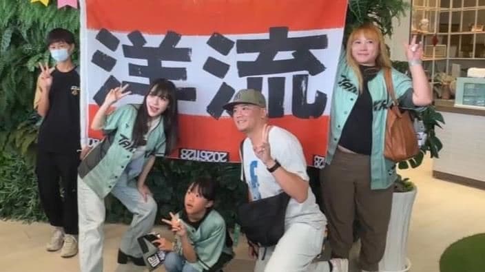 民進黨40週年高雄慶生!黃捷用創意串起跨世代熱情 「洋流徽章」竟秒殺(新聞配圖)