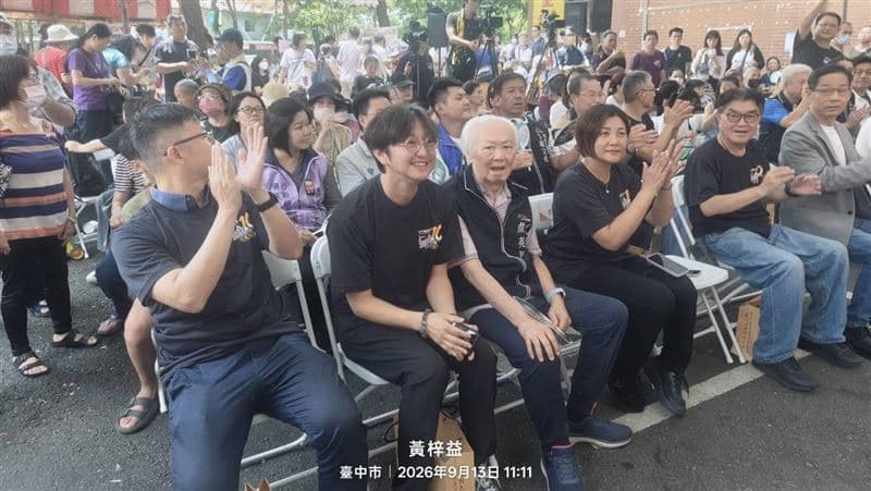 15天前還出席活動！台中「7連霸議員」顏英男病逝　最後身影曝光（新聞配圖）