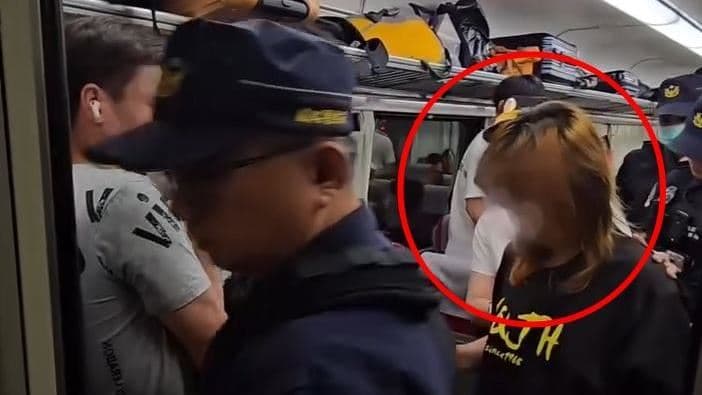 吸菸姐大鬧自強號!無票搭霸王車還公然抽菸…遭警驅離竟躺地打滾(新聞配圖)