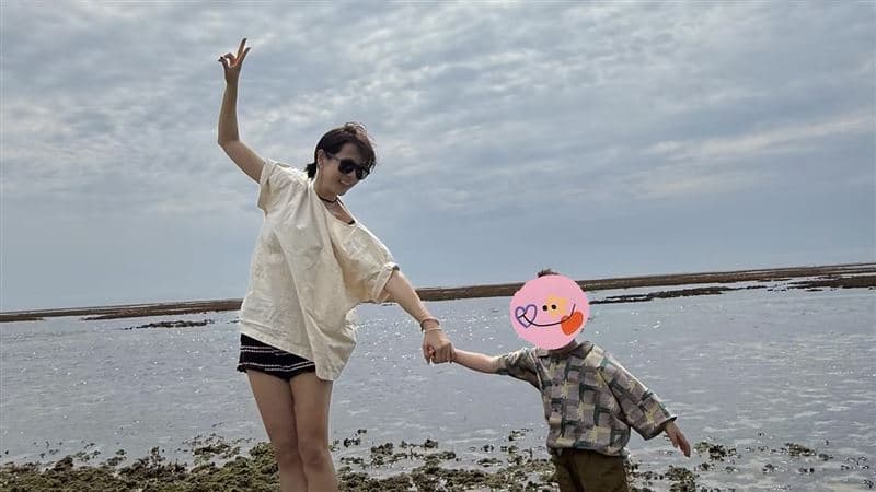 4歲兒現身公眾場合屢被偷拍 孫藝真說話了:我們也是平凡父母(新聞配圖)