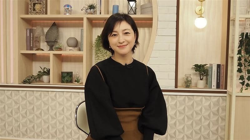 染2病消失演藝圈一年!46歲廣末涼子露面「一雙大眼」近況掀暴動(新聞配圖)