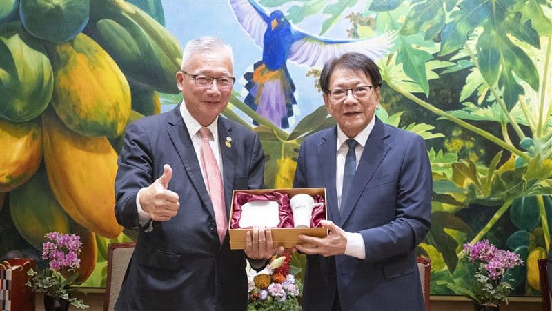 法務部表揚馨生守護獎得主　潘孟安接見：保障被害人為國家責任（新聞配圖）