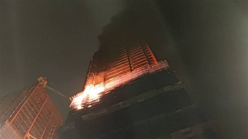 新店央北百億建案工地深夜驚傳大火　消防64車104人及時搶救無傷亡（新聞配圖）