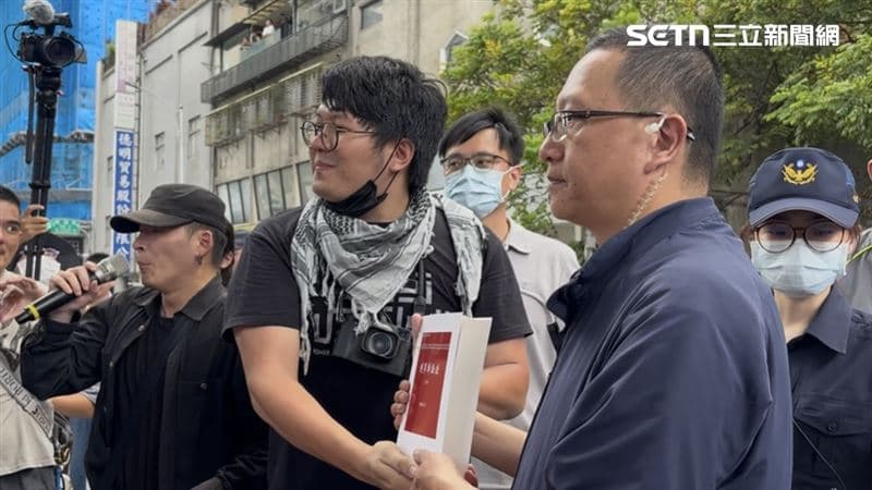 搜索BDSM酒吧爆不當執法!同志團體「直衝西門町派出所」送《刑法》酸爆(新聞配圖)