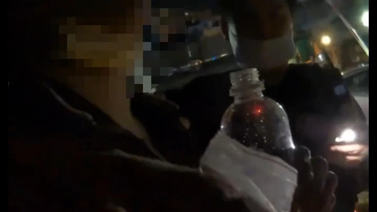 新北計程車司機車內吸安毒! 民眾報警阻毒駕上路(新聞配圖)