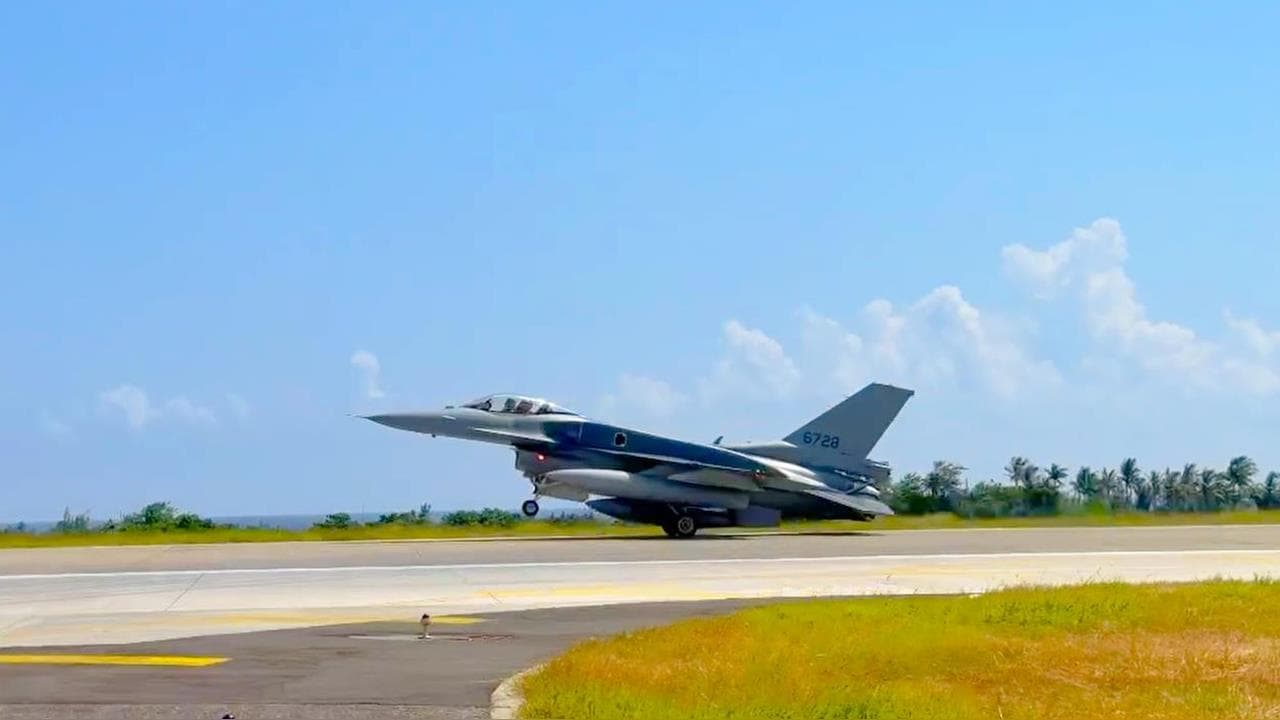 快新聞/F-16V首批2架降落台東志航基地!空軍曝後續交機計畫(新聞配圖)