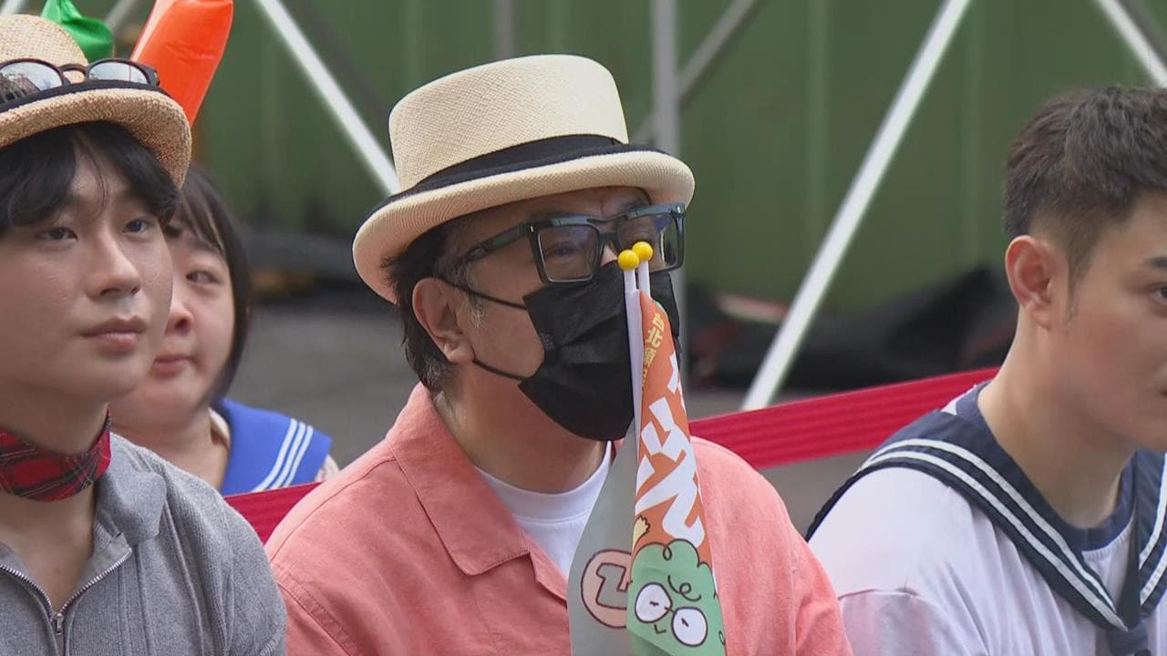 快新聞／名主持人蔡康永也來了！沈伯洋競總成立破3萬人　拿洋流旗幟應援照曝（新聞配圖）