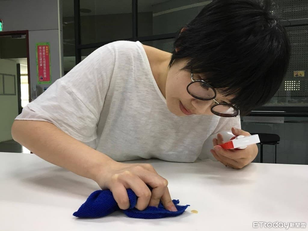 不想做清潔工作！工讀生喊「我的手不是來拿掃把的」　網看傻（新聞配圖）