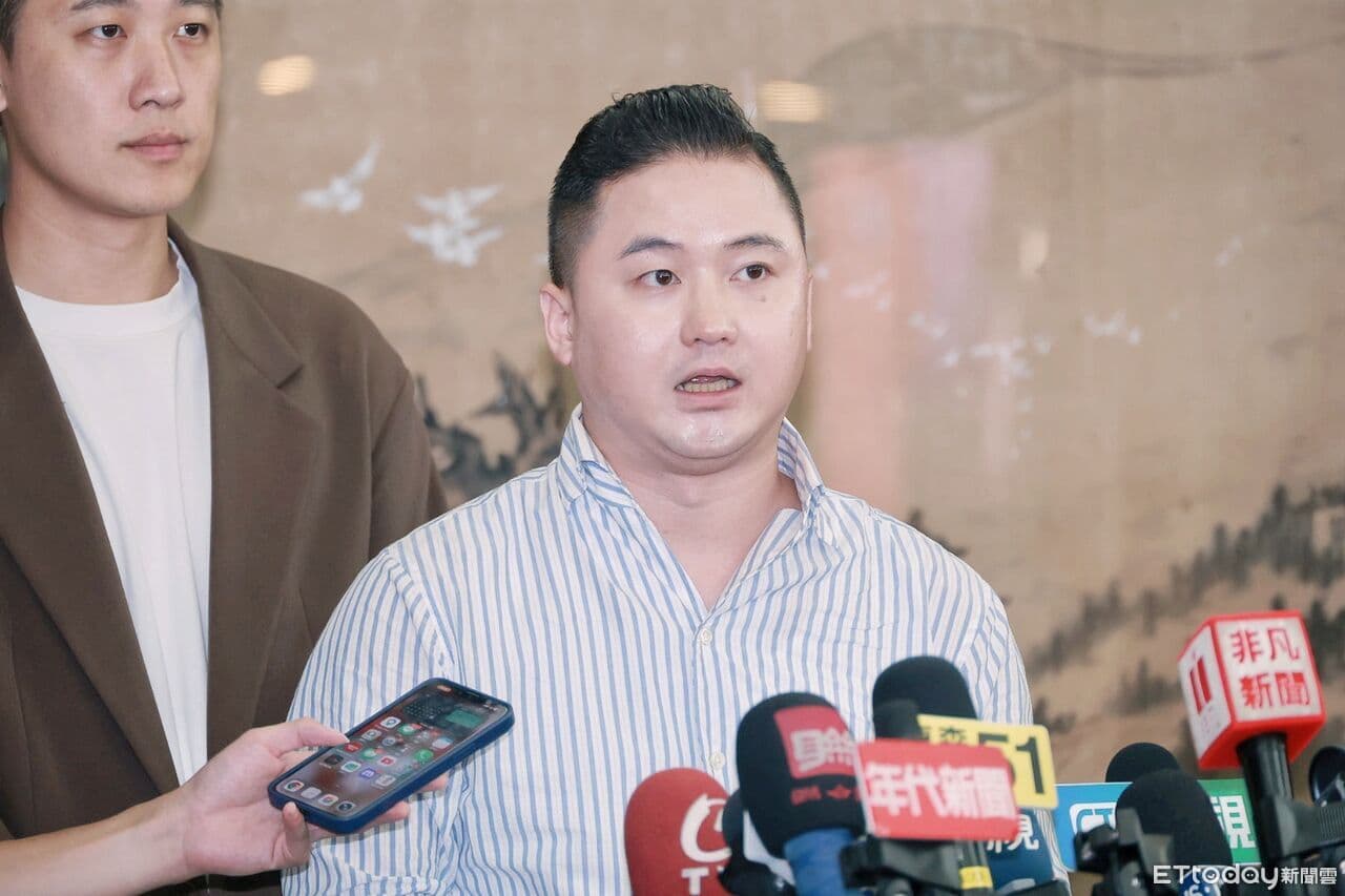 他:沈伯洋寫「毒品&針頭」 美沙冬是用喝的!是拿針頭攪拌嗎?(新聞配圖)