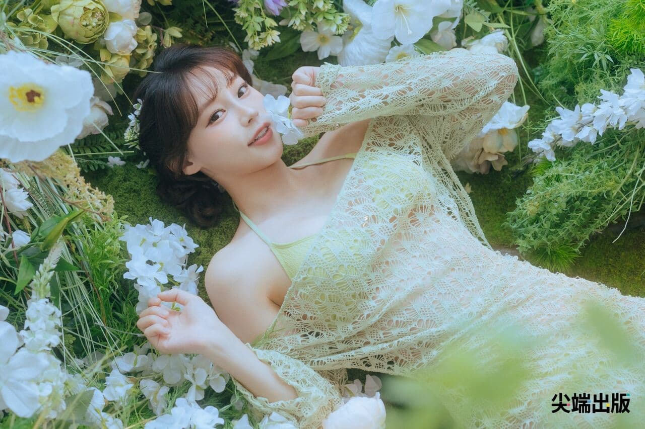 中信女神「山豬公主」絕美寫真問世 巨胸藏不住限時預購(新聞配圖)