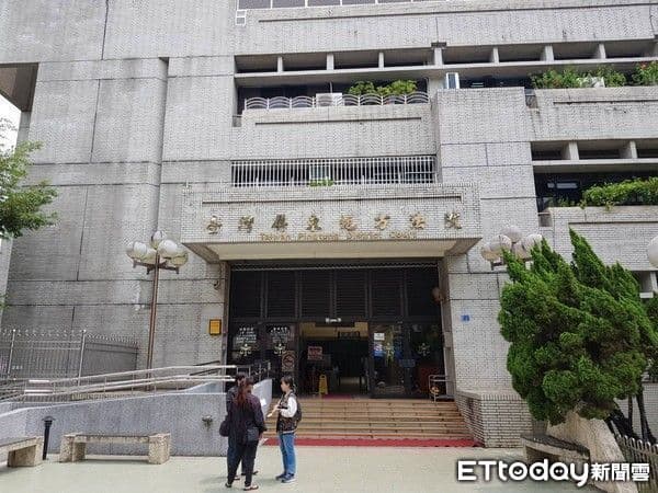 英文家教伸手觸摸2姊妹判10月! 另有「部分指控」無罪(新聞配圖)