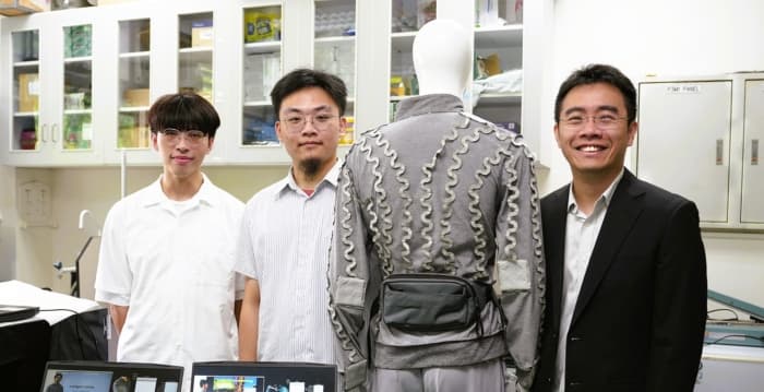 「鋼鐵人」為發想 興大AI體感衣揮揮手操控電腦(新聞配圖)