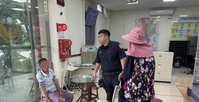 8旬失智夫婦搭計程車結伴想回雲林老家 沒帶錢中壢警助返家(新聞配圖)