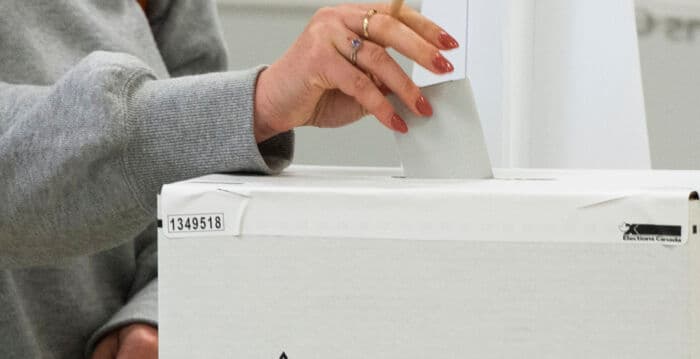 【卑詩省選】兩大黨聚焦經濟與削減赤字(新聞配圖)