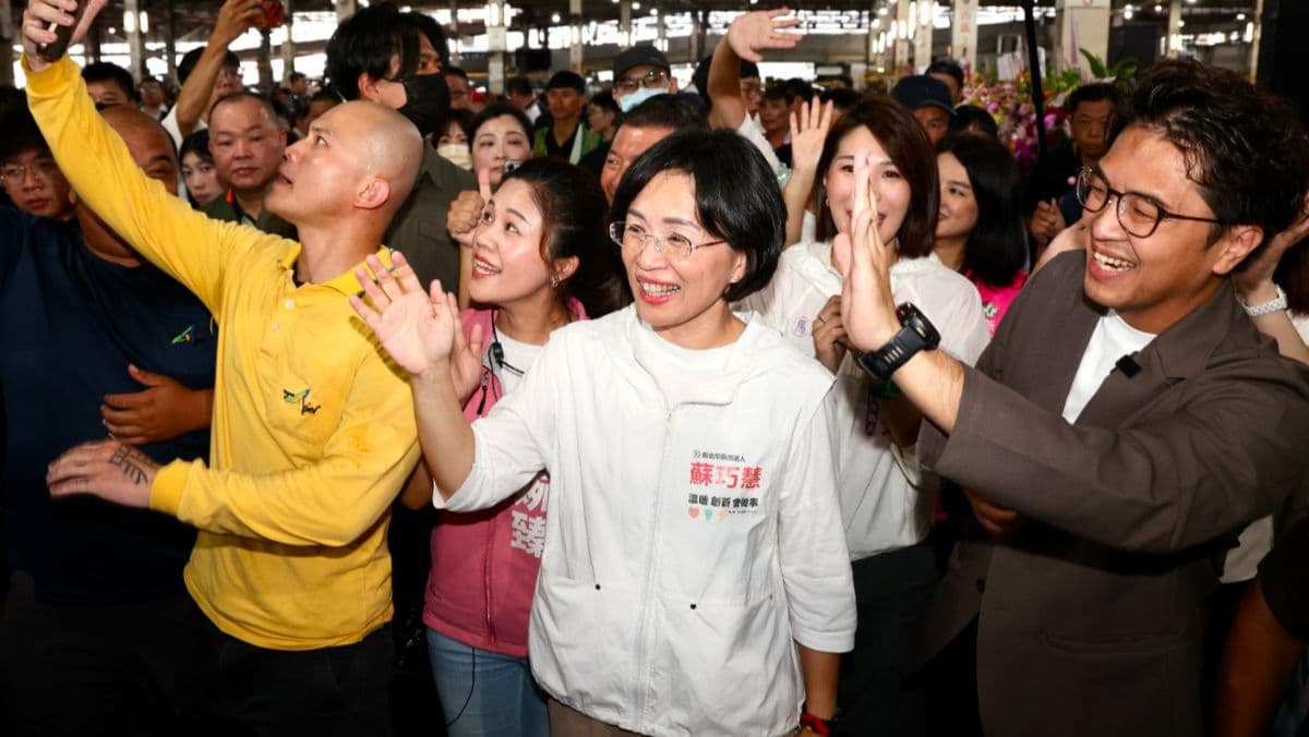 「宮燈旗不夠多」傳李四川團隊怒飆公務員 蘇巧慧稱「未在現場」:不要為難基層(新聞配圖)