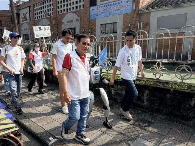 藍白合！白主席、藍委同現身新店 挺民眾黨議員參選人（新聞配圖）
