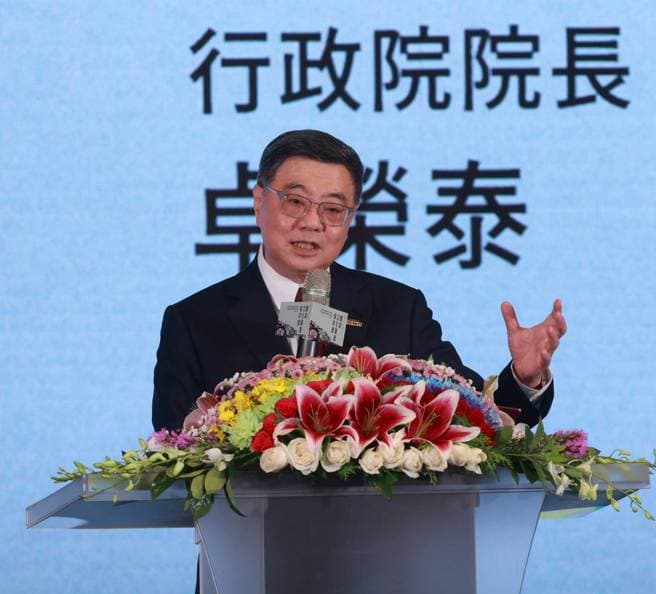 1分鐘看政治》政院示警追加預算不過 加碼社福津貼都不發!首2架F-16V今抵台(新聞配圖)