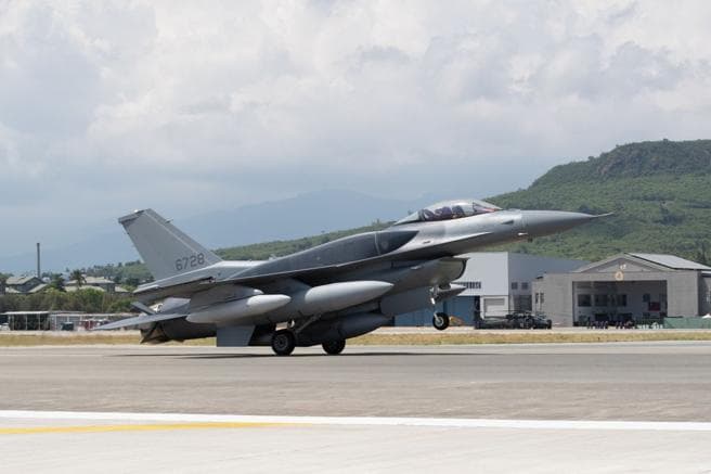 空防生力軍 F-16 BLK 70戰機入列(新聞配圖)