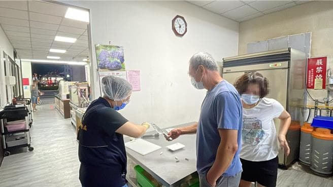 台中火雞肉飯爆食安!8人上吐下瀉痛到送急診 現場一查見3疏失(新聞配圖)