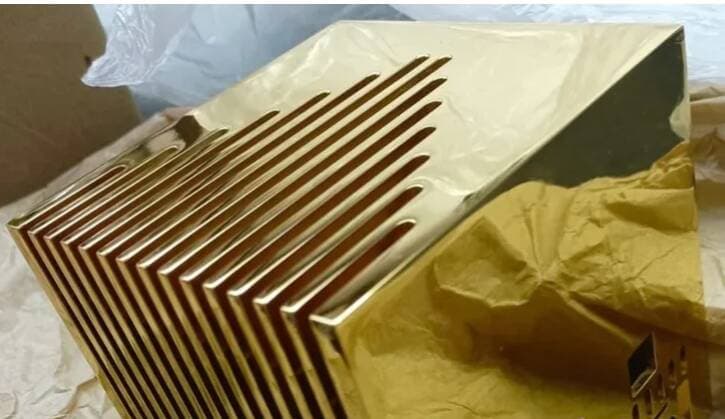 24K純黃金迷你電腦 價值5千萬元 重量「這麼多」!(新聞配圖)