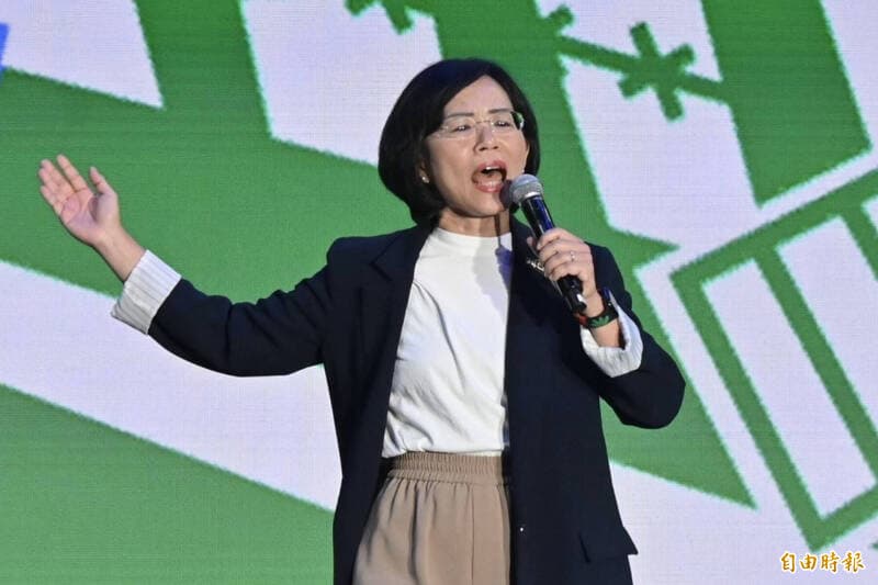 孟買春秋搬出蘇巧慧對照蔣萬安學歷爭議 最後5字嗆爆(新聞配圖)