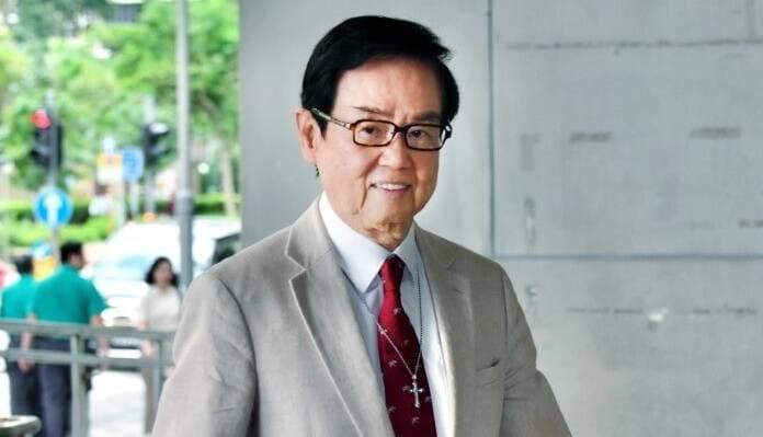 80歲「開心鬼」黃百鳴內幕交易入獄傳已低調服完刑 恢復自由身被捕捉(新聞配圖)
