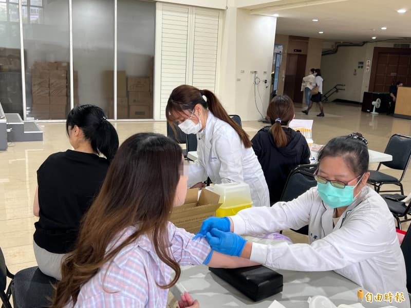 揪本土登革熱社區群聚隱形感染者!彰化緊急開設社區篩檢站驗血確認(新聞配圖)