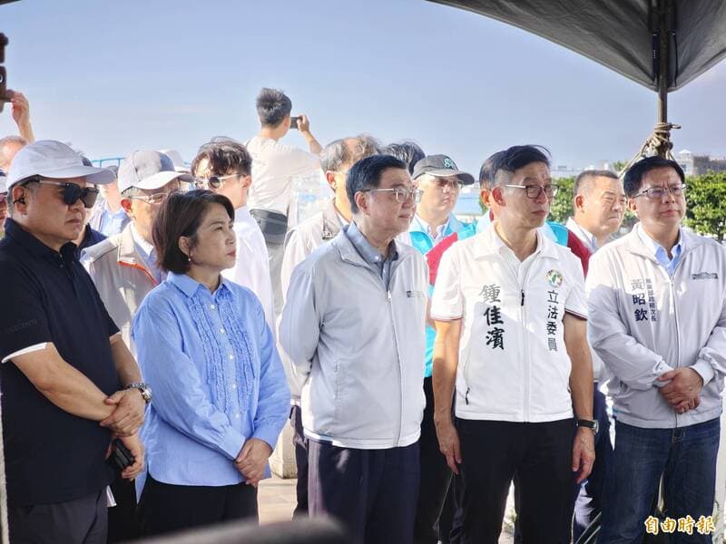 卓榮泰視察屏東漁業 核定43.41億補齊海水供水拼圖(新聞配圖)