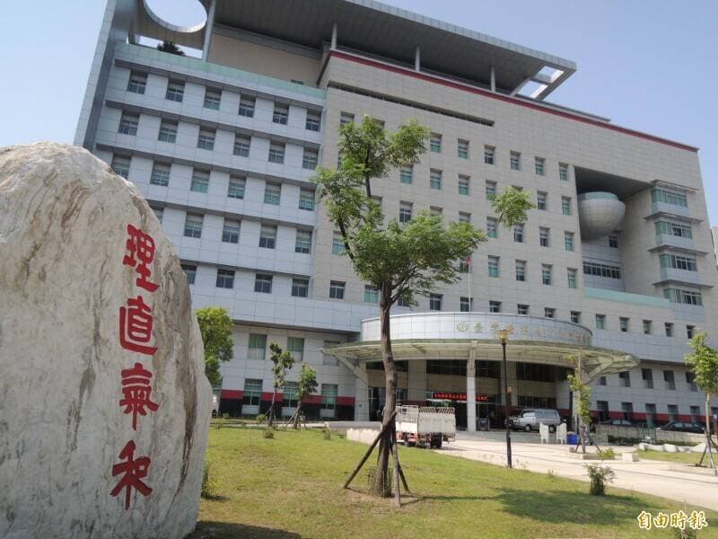長線布局10月!高雄大社里長選將豪砸萬元字幕機賄選20萬交保(新聞配圖)