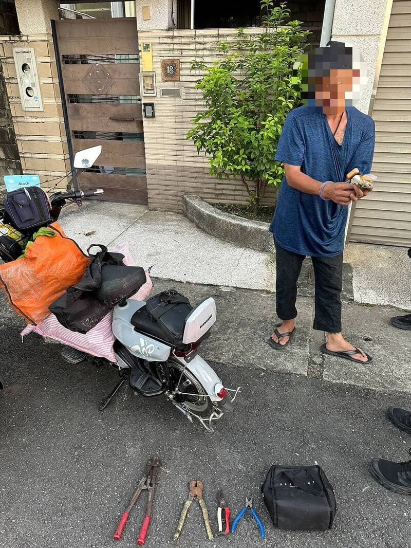 屏縣慣竊連闖民宅、工寮下手至少6起 遭警方逮捕收押(新聞配圖)