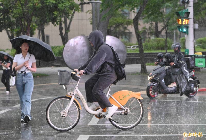 今起水氣增多防局部大雨 吳德榮:下週冷空氣南下明顯降溫(新聞配圖)