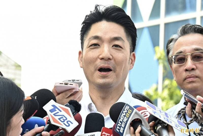 蔣萬安找昔日立院同僚助陣!周軒:傅崐萁喊挪勞退、退撫基金認同嗎??(新聞配圖)