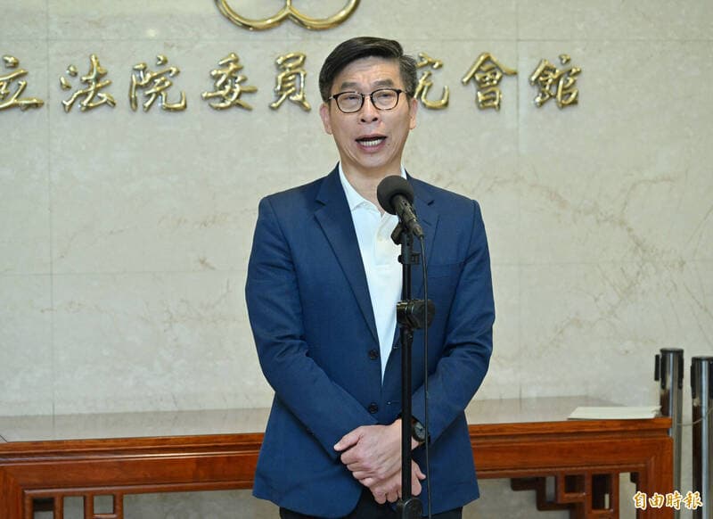 藍白為選舉狂加碼發錢!鍾佳濱:先通過政院版、追加預算才是正辦(新聞配圖)