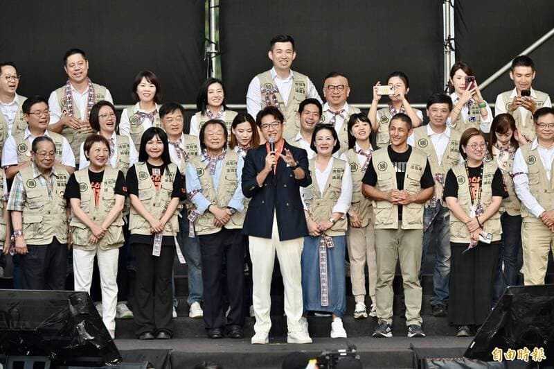 沈伯洋忍不住哭了！ 他用溫暖、有方向、有勇氣定義「洋流」（新聞配圖）