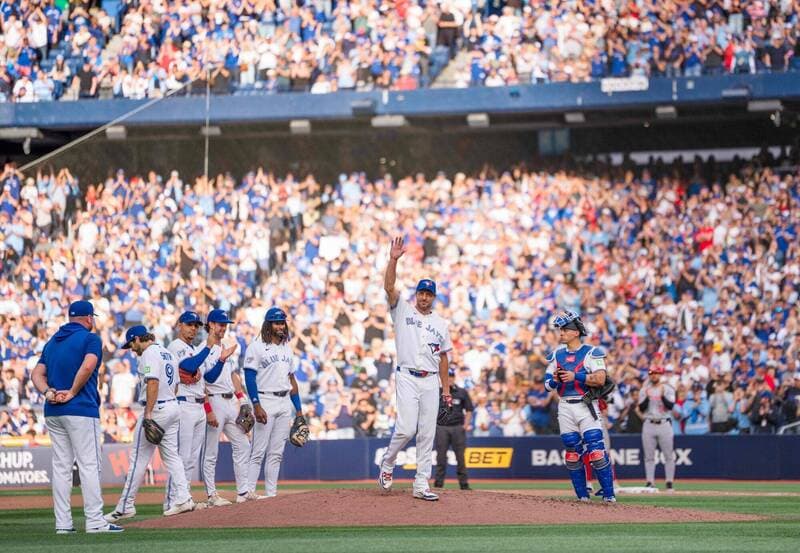 MLB》生涯最後一舞？薛哲燃燒114球投完7局、退場受球迷掌聲致意（新聞配圖）