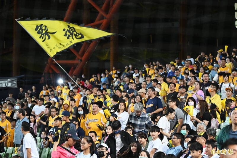 中職》爭季後賽門票關鍵戰!中信兄弟洲際主場本季首度滿場(新聞配圖)
