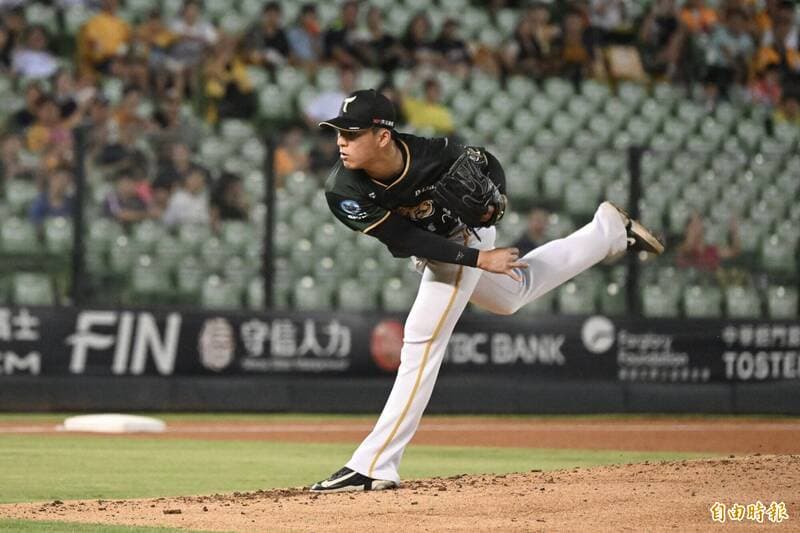 中職》巧合?台鋼「奇兵」連兩年先發都遭遇兄弟關鍵戰(新聞配圖)