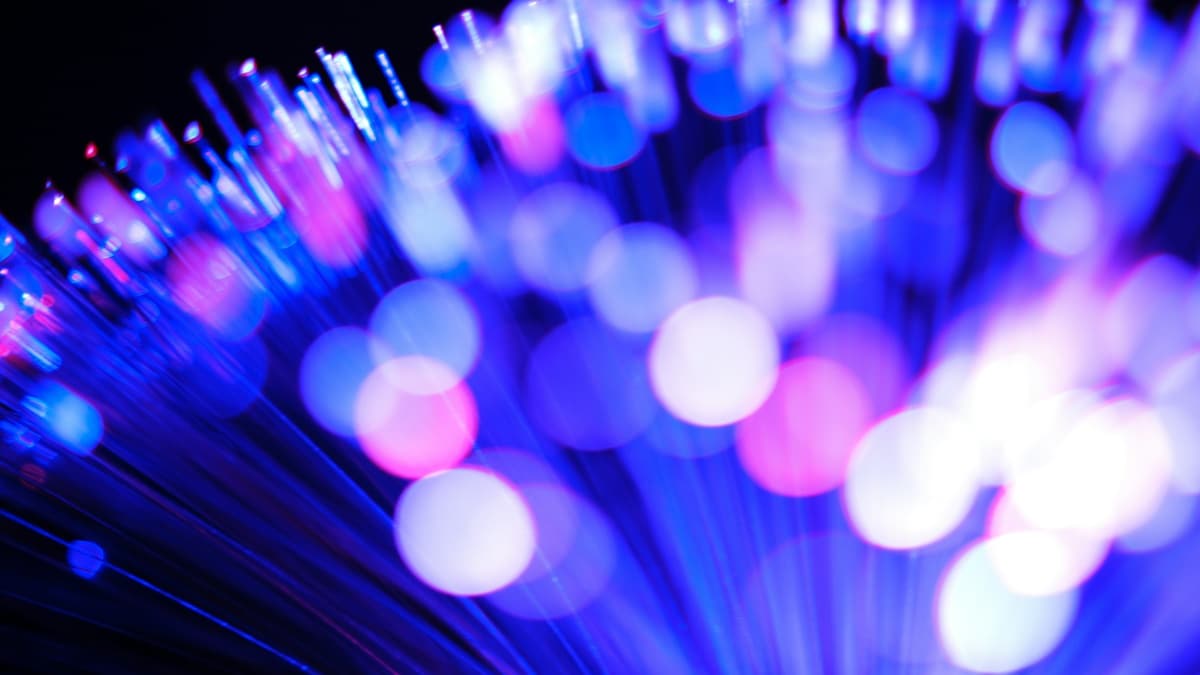 美擬限制中國光收發器?大摩估 3.2T 最快 10 月納 FCC 清單,受惠廠商曝光(新聞配圖)