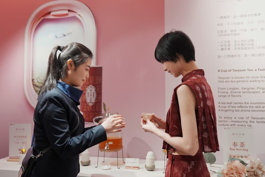 桃園市農業局攜手免稅店 引領機場旅客認識在地香茗(新聞配圖)