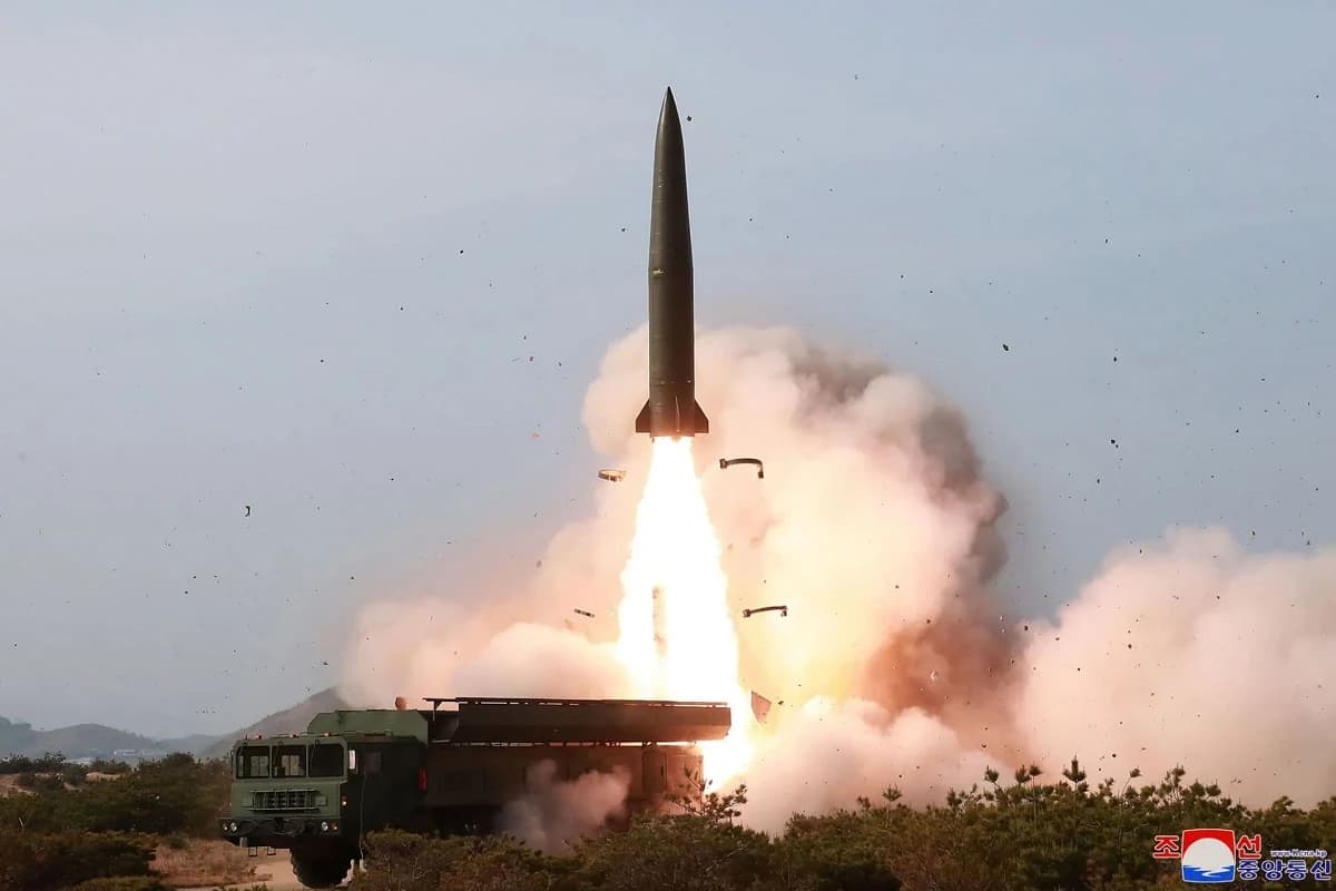 朝鮮飛彈「只飛700公里」,是假動作?(新聞配圖)