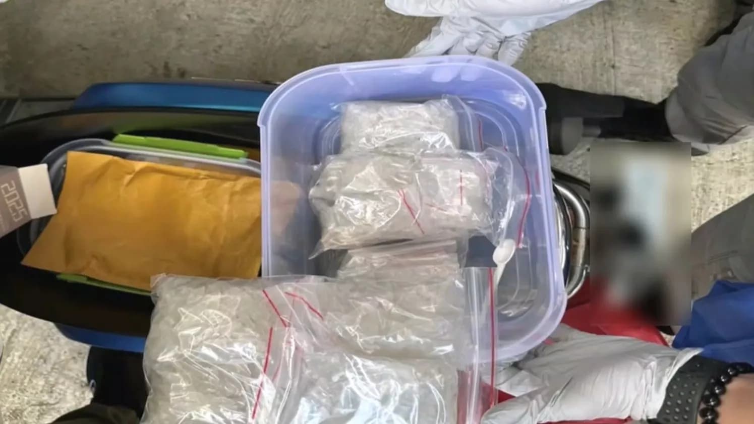 嫌犯藏屏東偏僻租屋販毒 海巡在汽機車搜出毒品逮2人(新聞配圖)