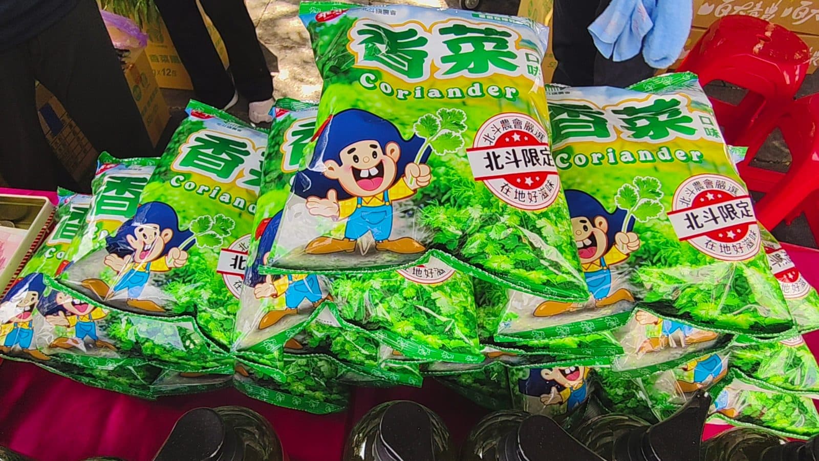芫荽從配角變主角「香菜米乖乖」變身涮嘴零食(新聞配圖)