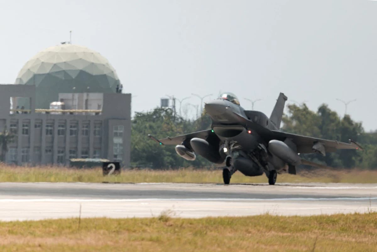 這一刻等待7年　2架全新F-16V Block 70降落台東志航基地（新聞配圖）
